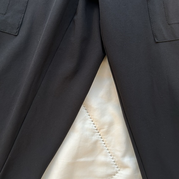 Athleta Chelsea Cargo, size 10 worn a few times . Excellent like new condition. - Picture 4 of 10